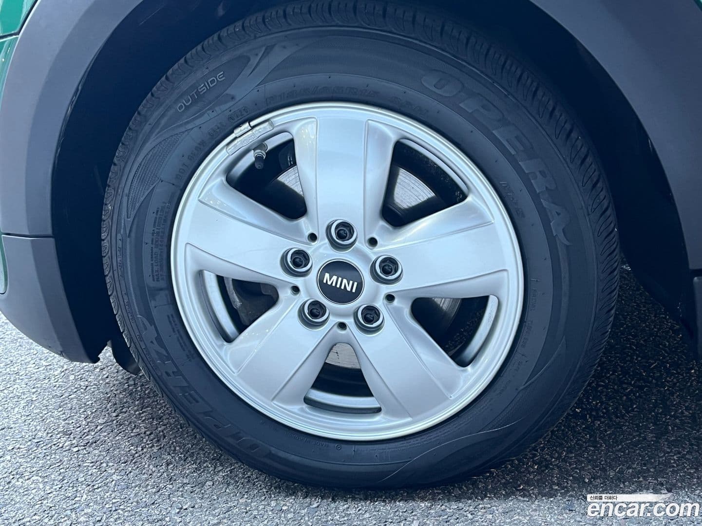 Main__Slider__Photo:Cooper Mini 2020.8-15