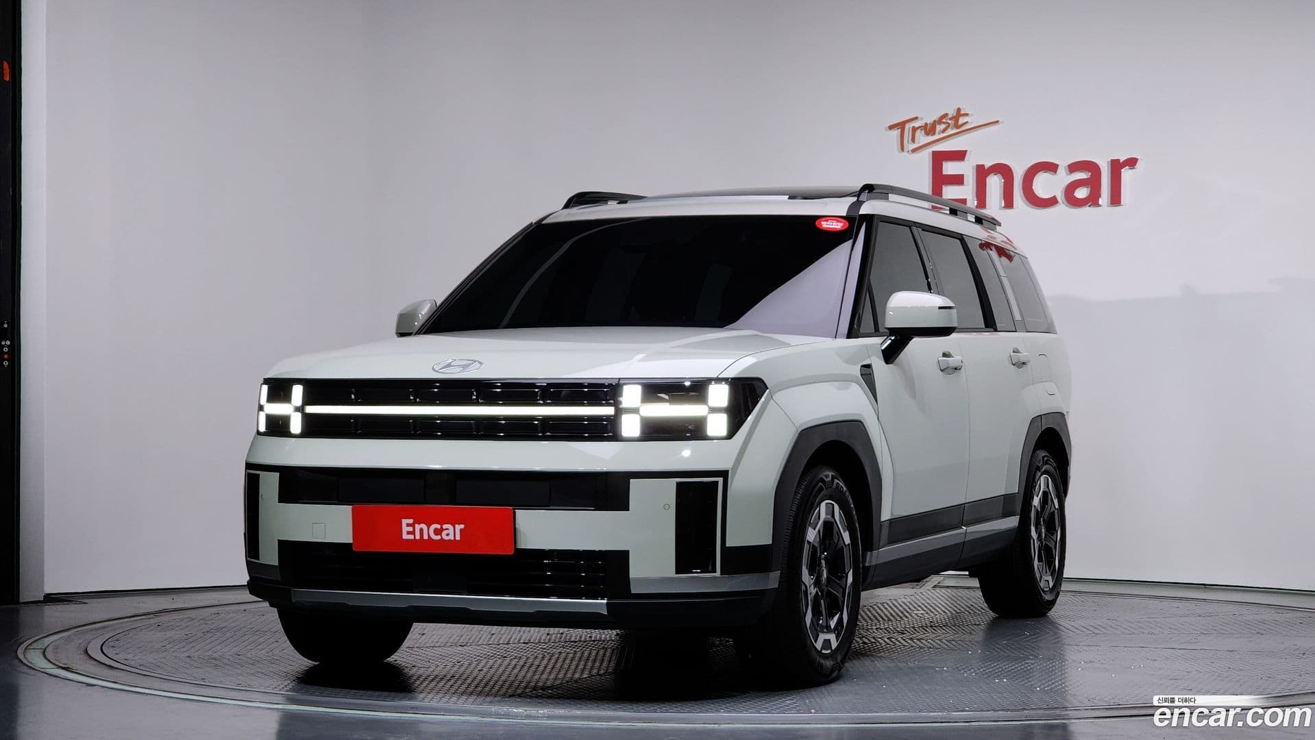 Main__Slider__Photo:Santafe Hyundai 2024.0-0