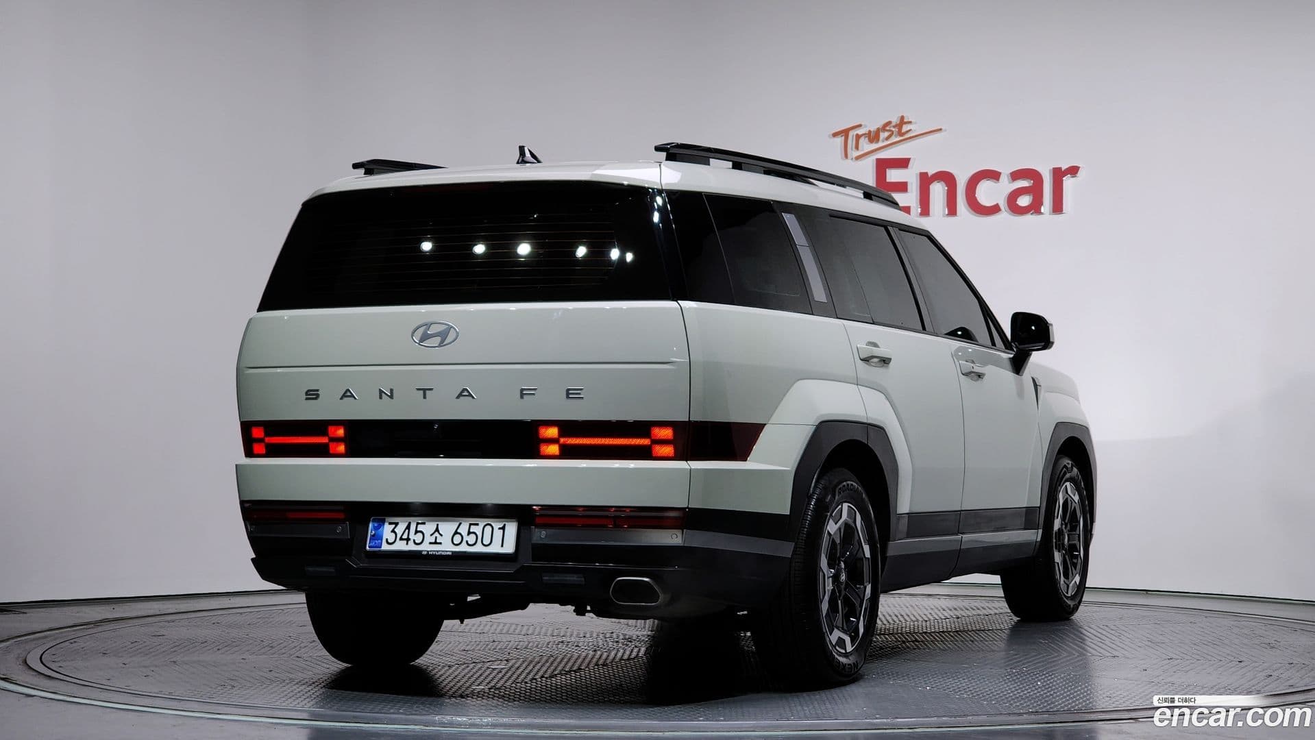 Main__Slider__Photo:Santafe Hyundai 2024.0-1