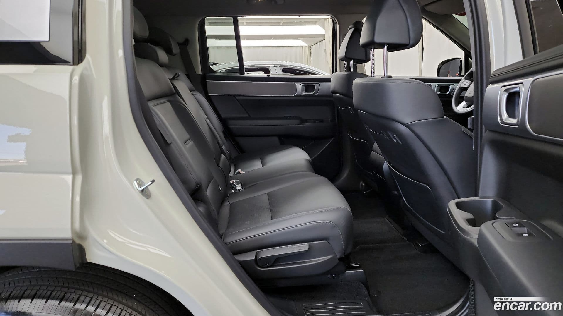 Main__Slider__Photo:Santafe Hyundai 2024.0-11