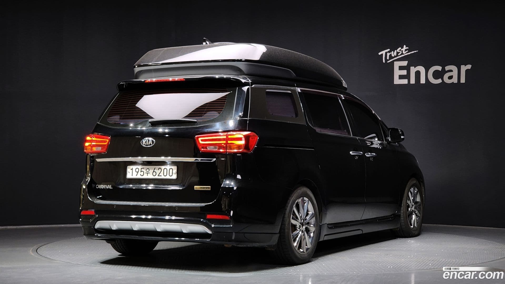 Main__Slider__Photo:Canival Kia 2019.4-1