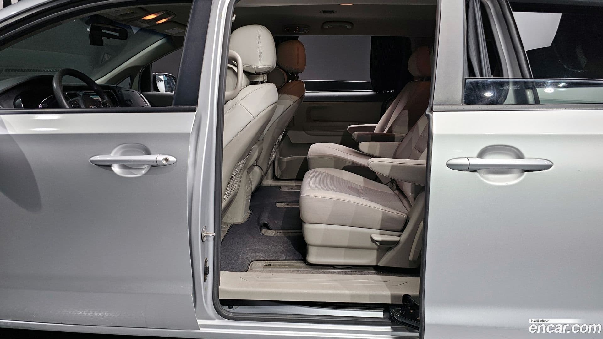 Main__Slider__Photo:Canival Kia 2017.11-12