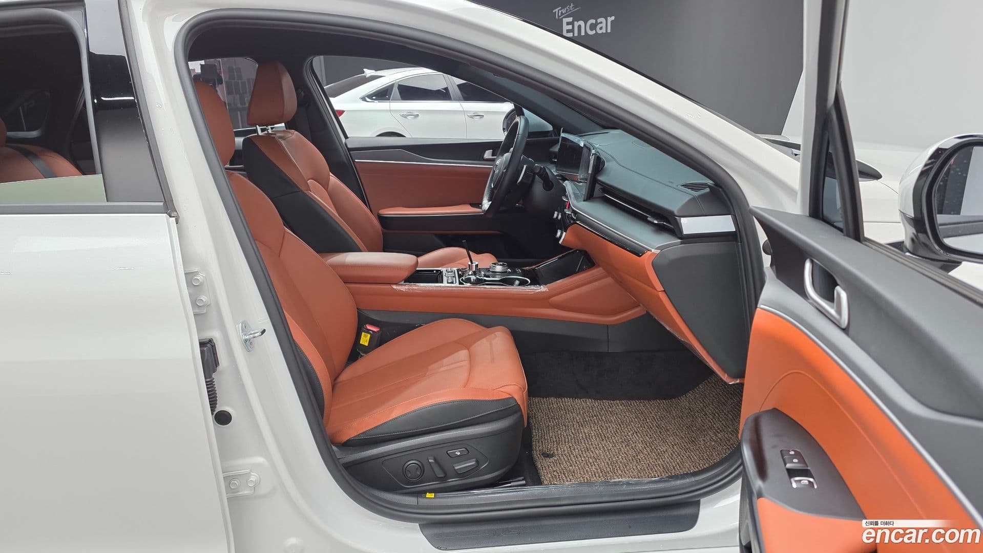 Main__Slider__Photo:K5 Kia 2025.0-9