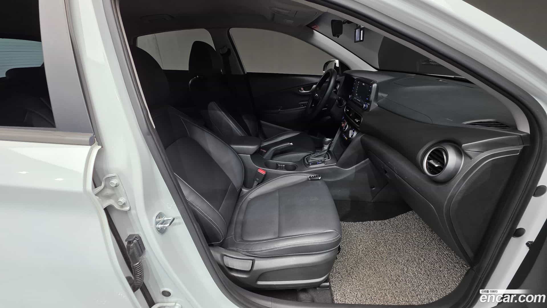 Kona Hyundai 2018.6-INNER-010