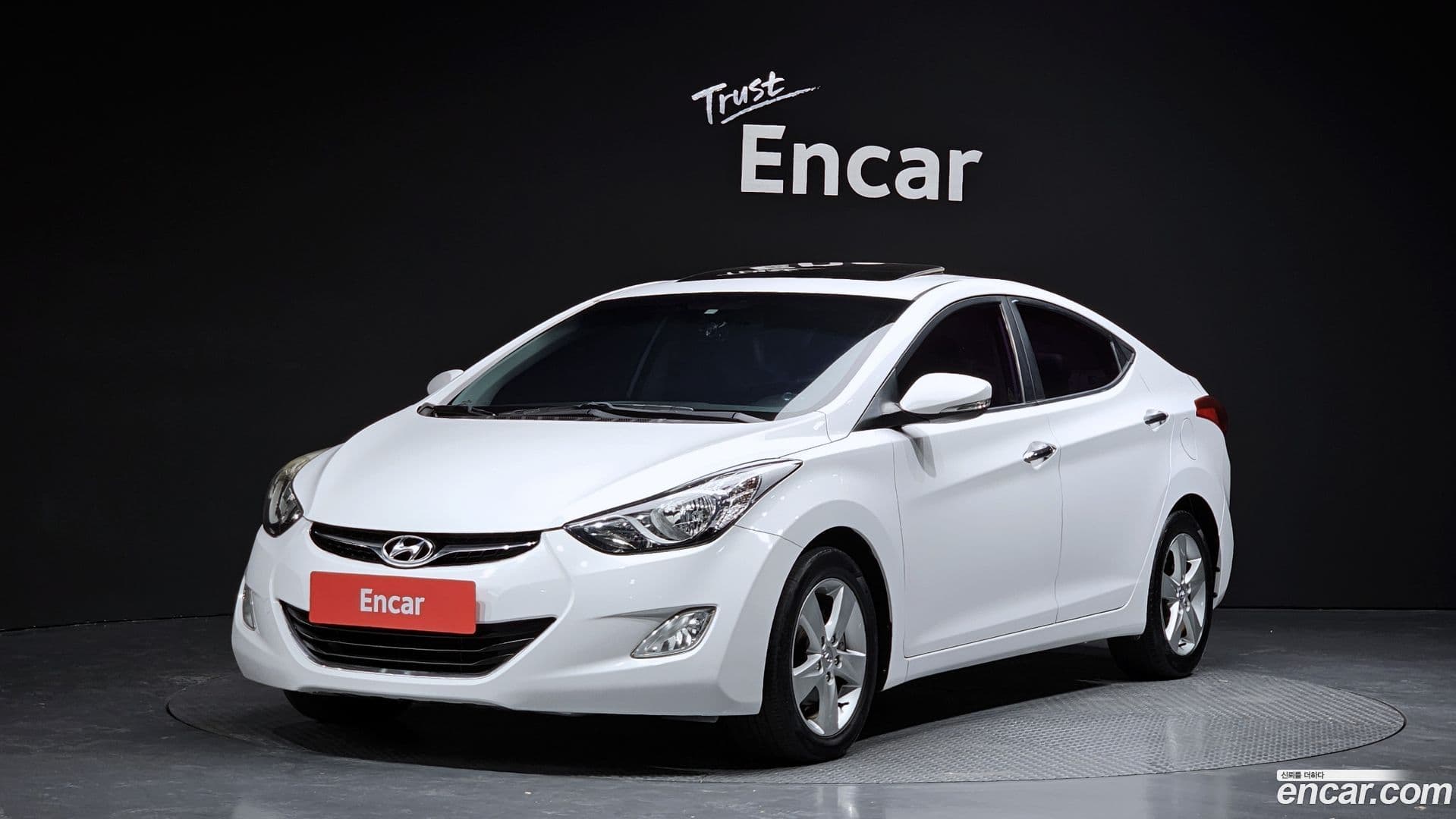 Main__Slider__Photo:AVANTE Hyundai 2012.4-0