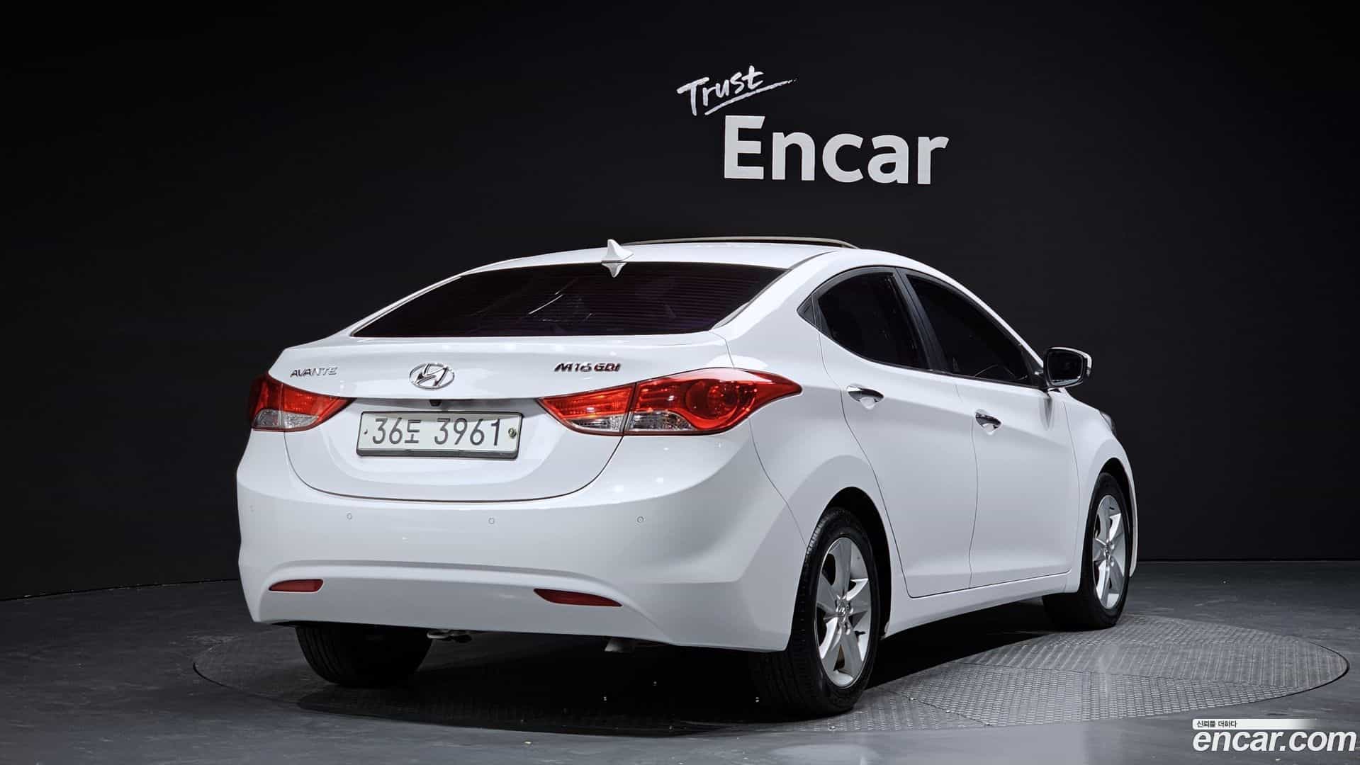 AVANTE Hyundai 2012.4-OUTER-002