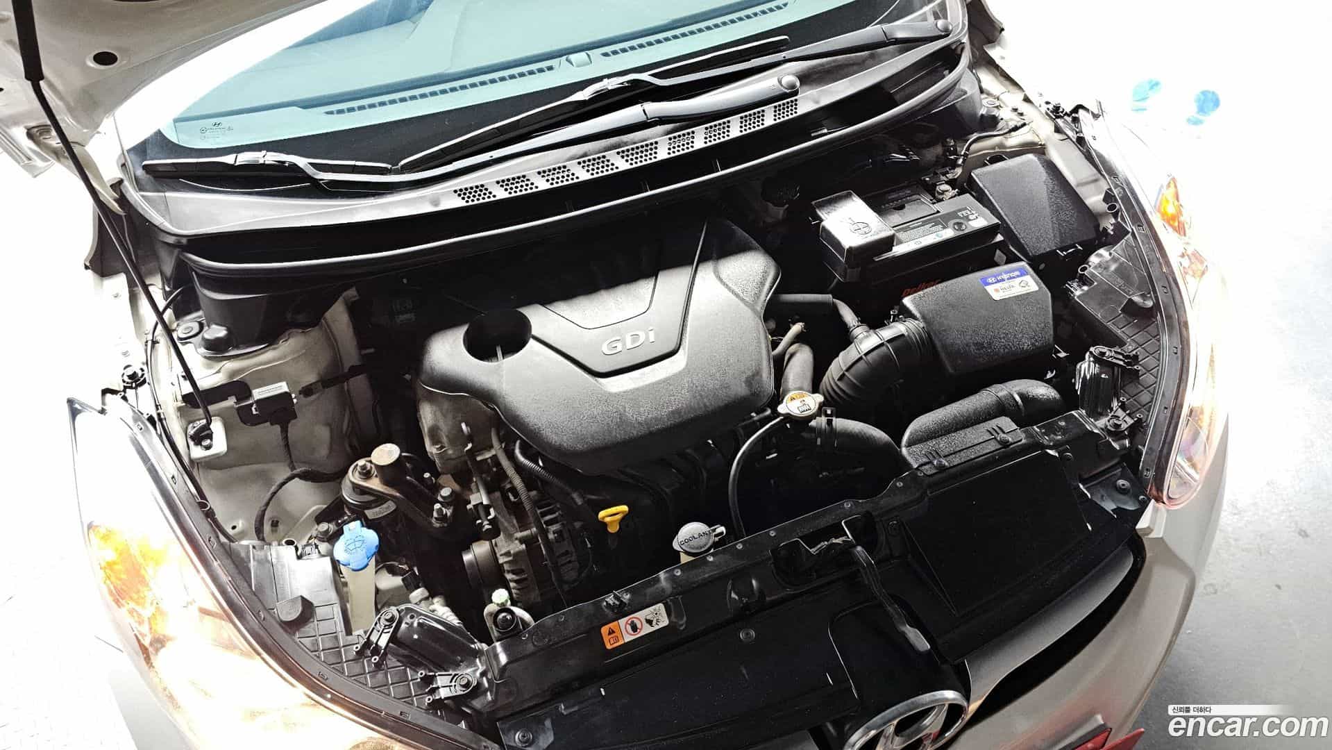 AVANTE Hyundai 2012.4-INNER-006