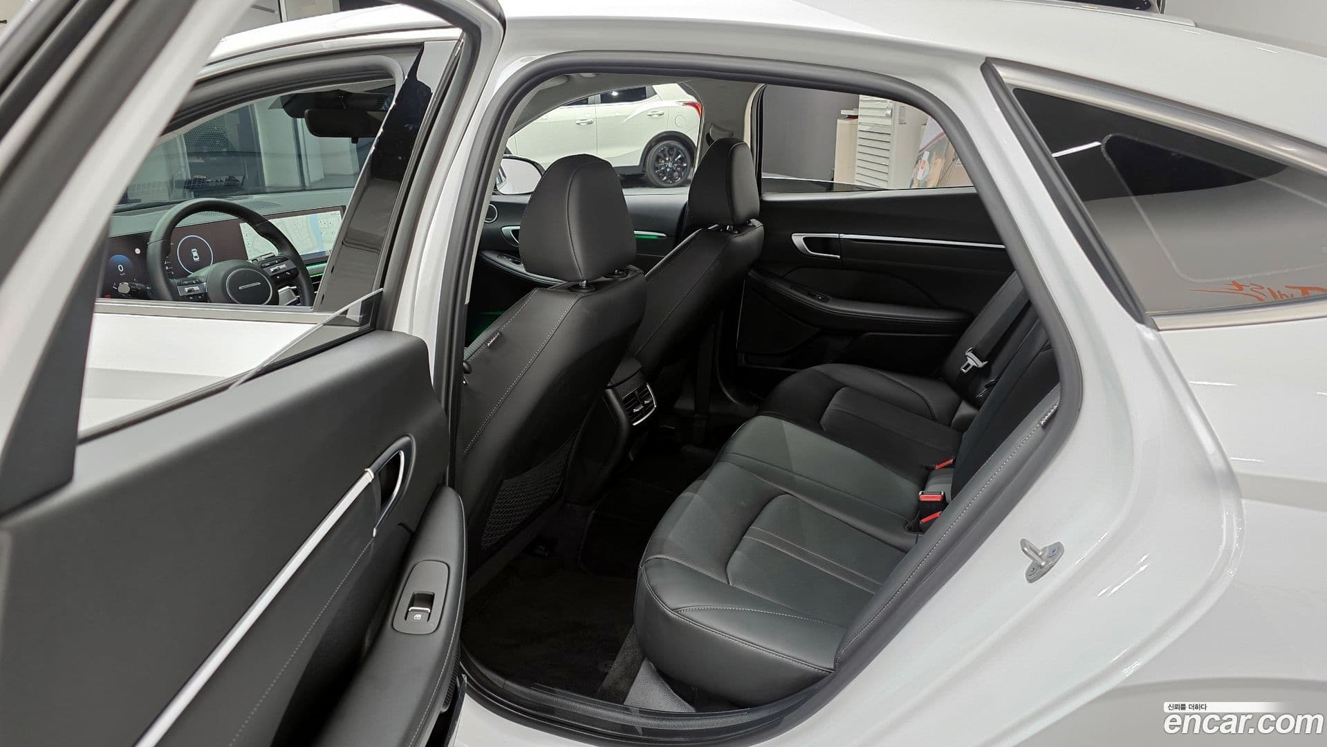 Main__Slider__Photo:Sonata Hyundai 2025.2-10