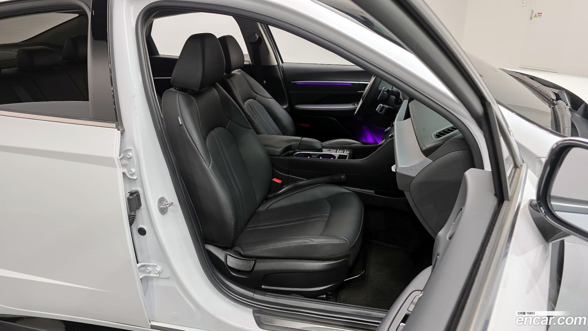 Main__Slider__Photo:Sonata Hyundai 2025.2-11