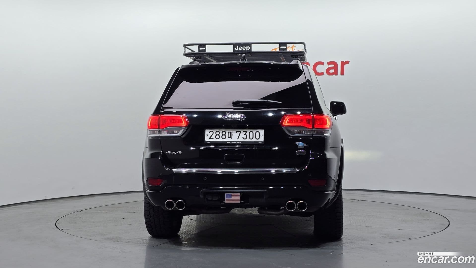 Main__Slider__Photo:Cherokee Jeep 2019.10-3