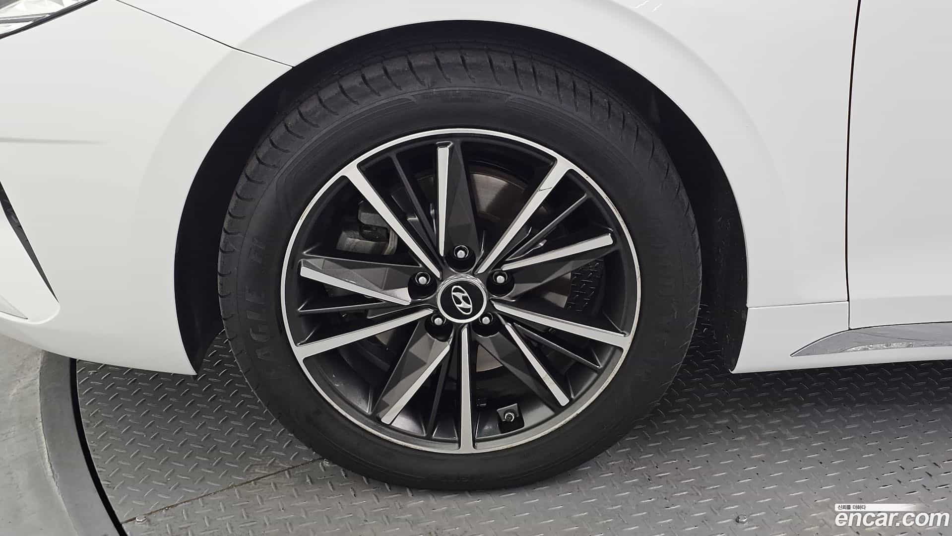 Grandeur Hyundai 2022.3-OUTER-005