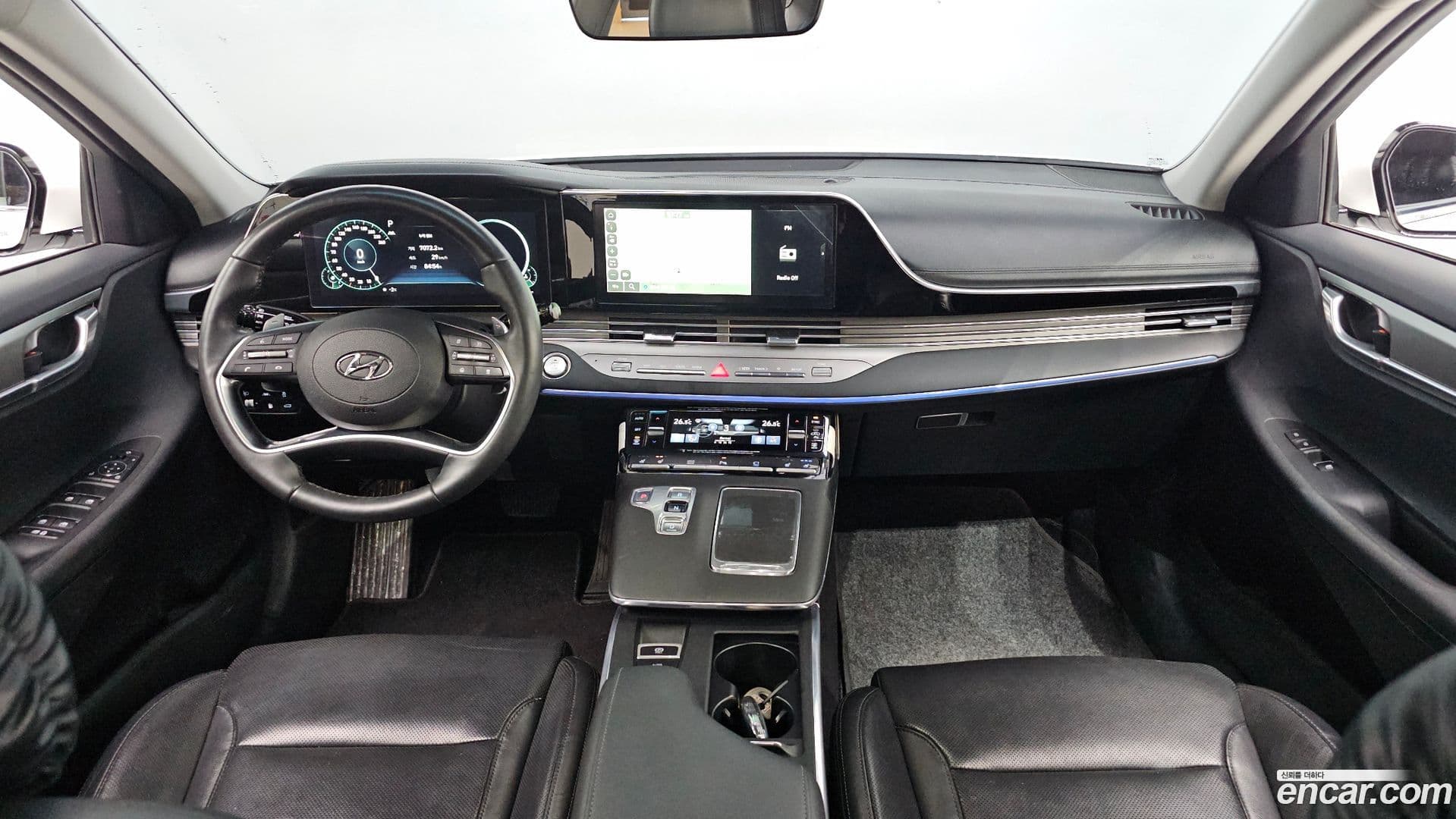 Main__Slider__Photo:Grandeur Hyundai 2022.3-6