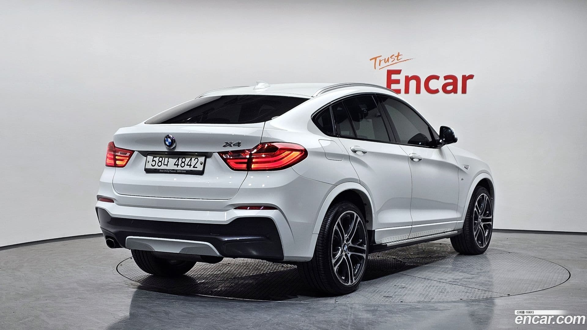 Main__Slider__Photo:X4 BMW 2018.2-1