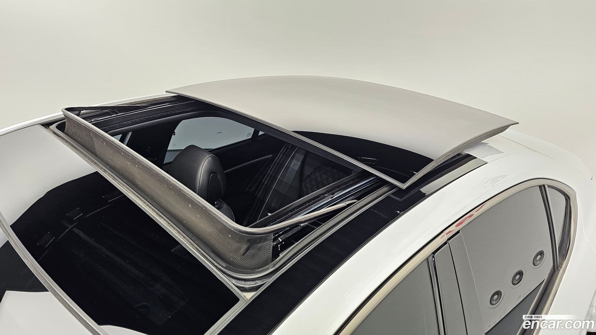 Main__Slider__Photo:G70 Genesis 2019.0-18