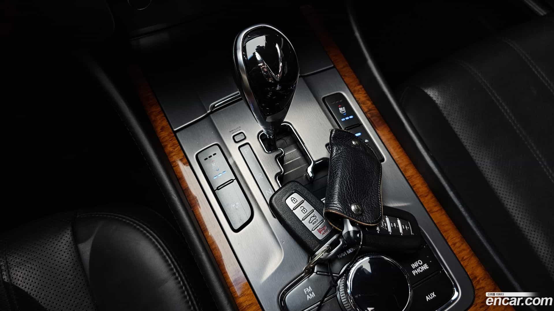 Equus Hyundai 2010.1-INNER-009