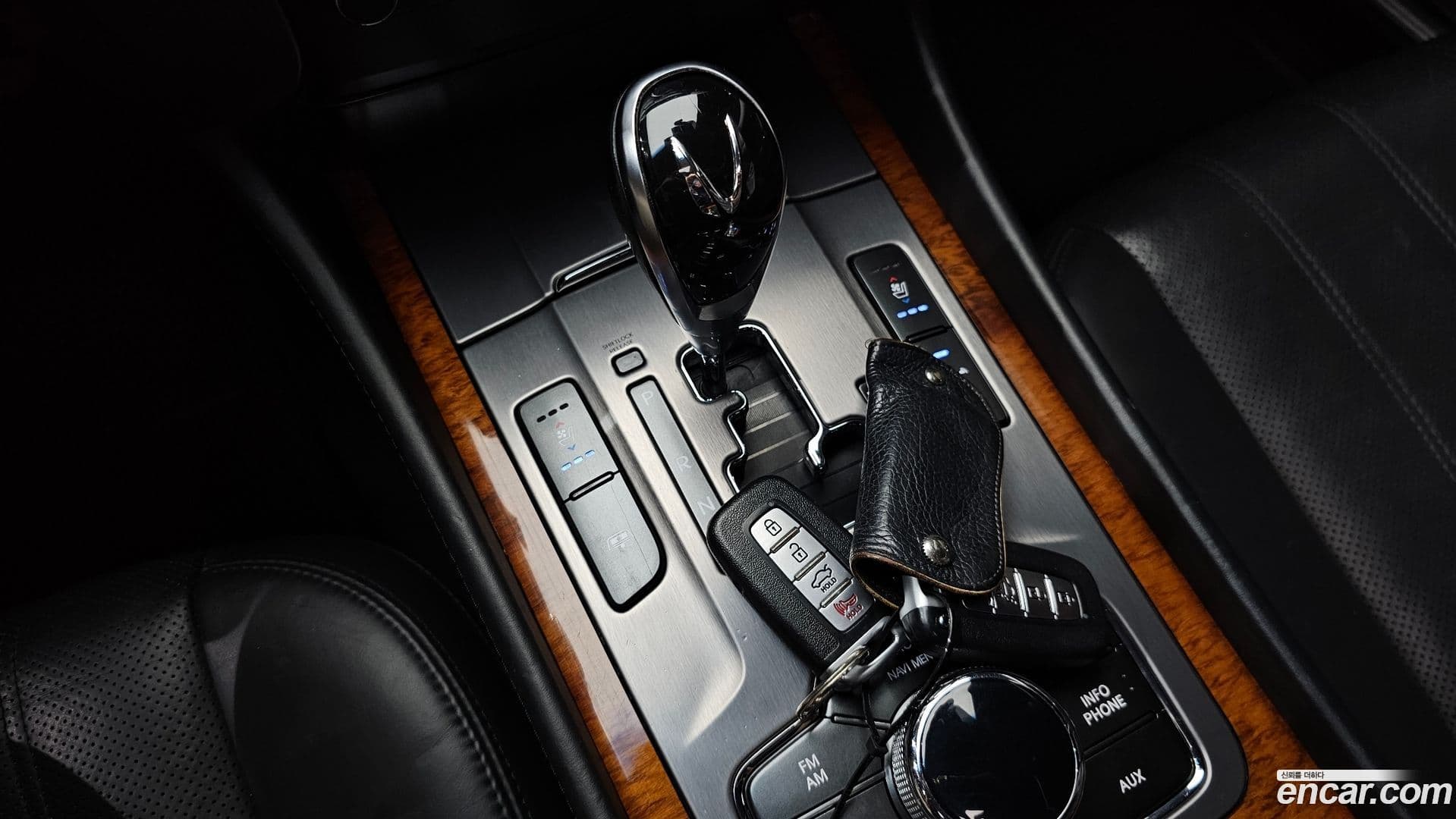 Main__Slider__Photo:Equus Hyundai 2010.1-8