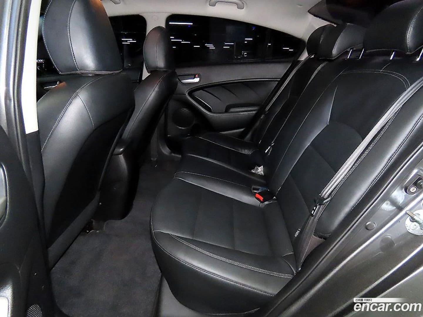 Main__Slider__Photo:K3 Kia 2013.9-6