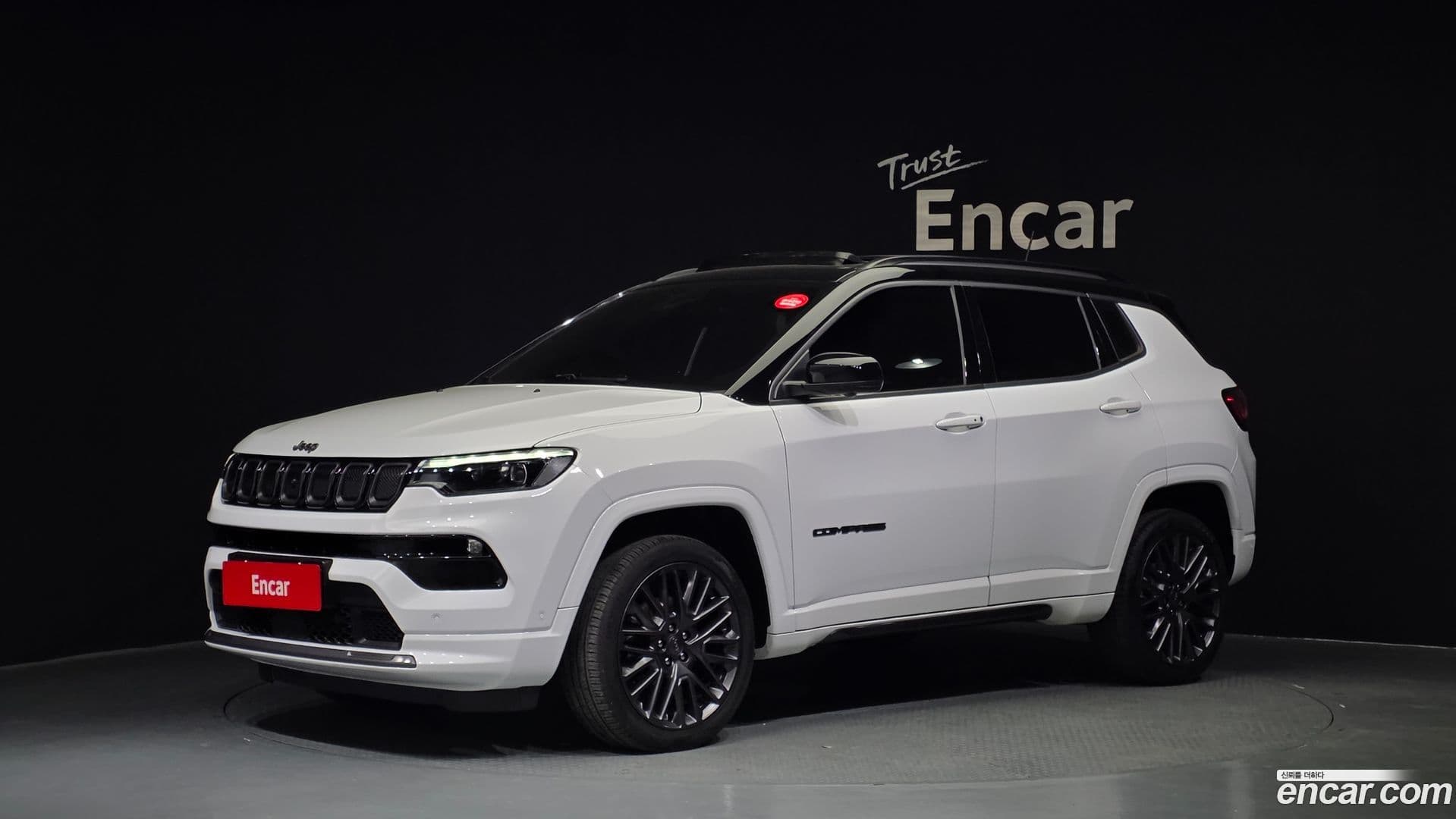 Main__Slider__Photo:Compass Jeep 2022.6-0