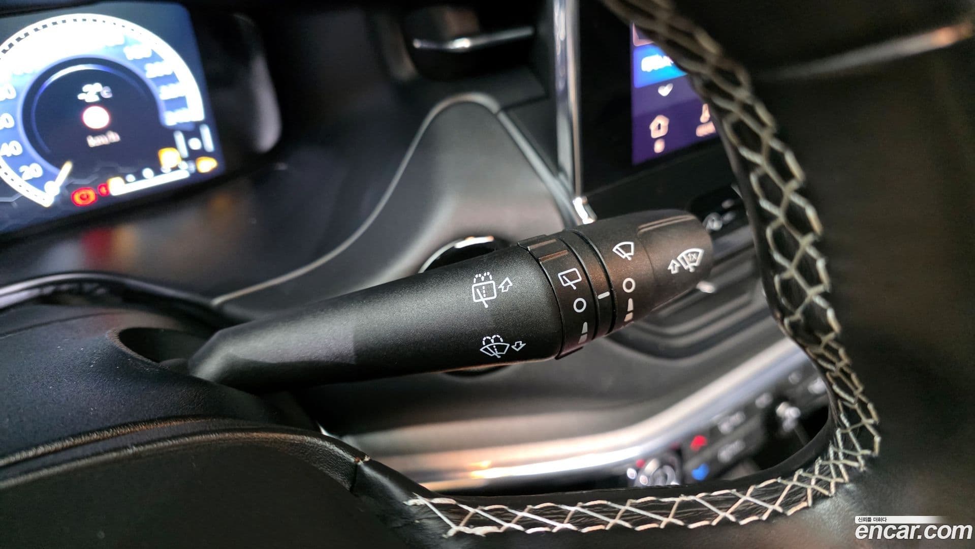 Main__Slider__Photo:Compass Jeep 2022.6-15