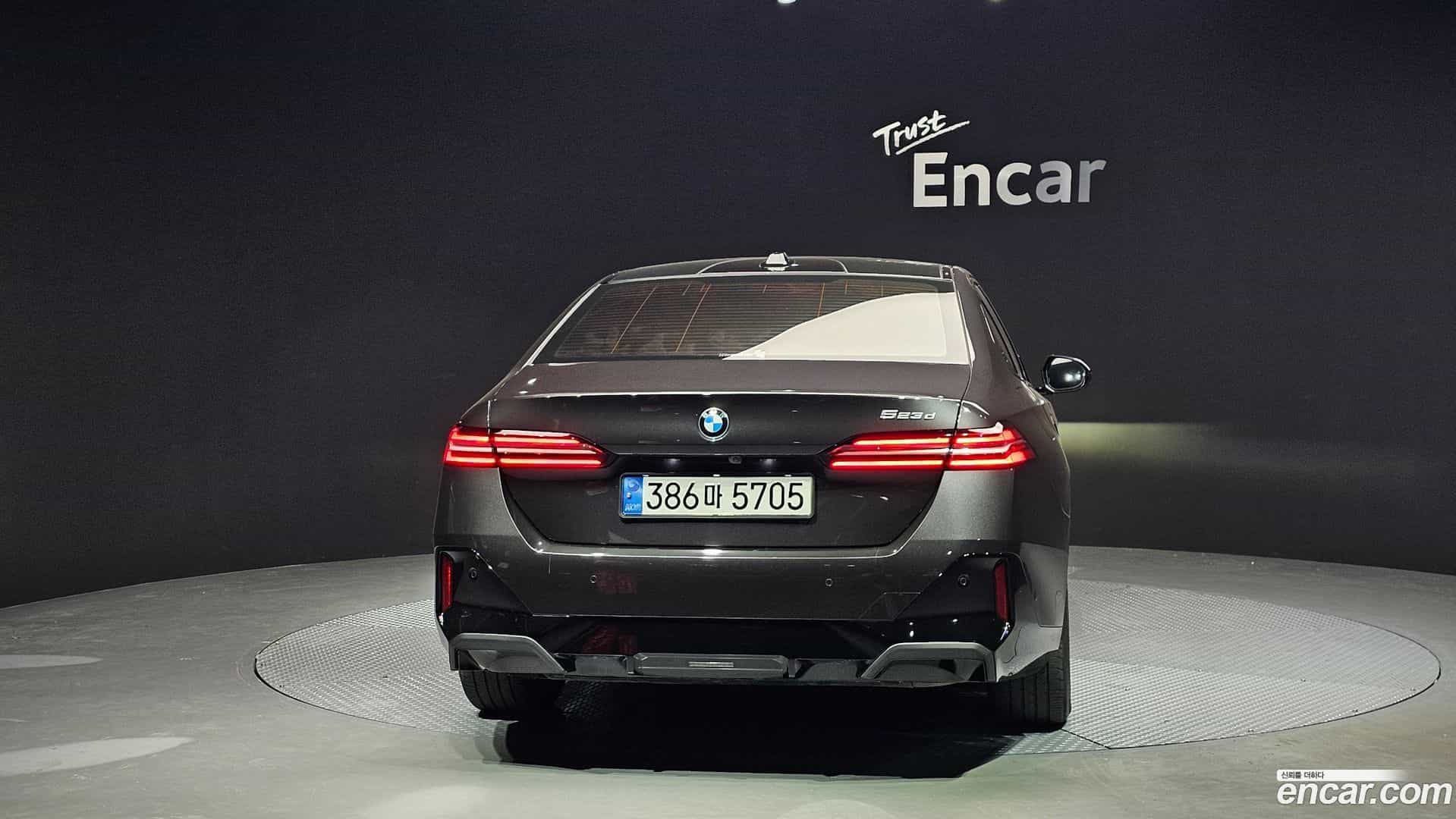 5-Series BMW 2023.9-OUTER-004