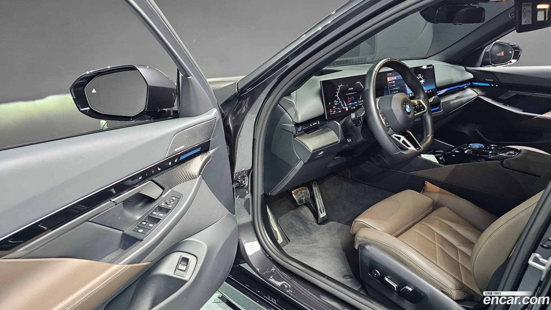 Main__Slider__Photo:5-Series BMW 2023.9-12