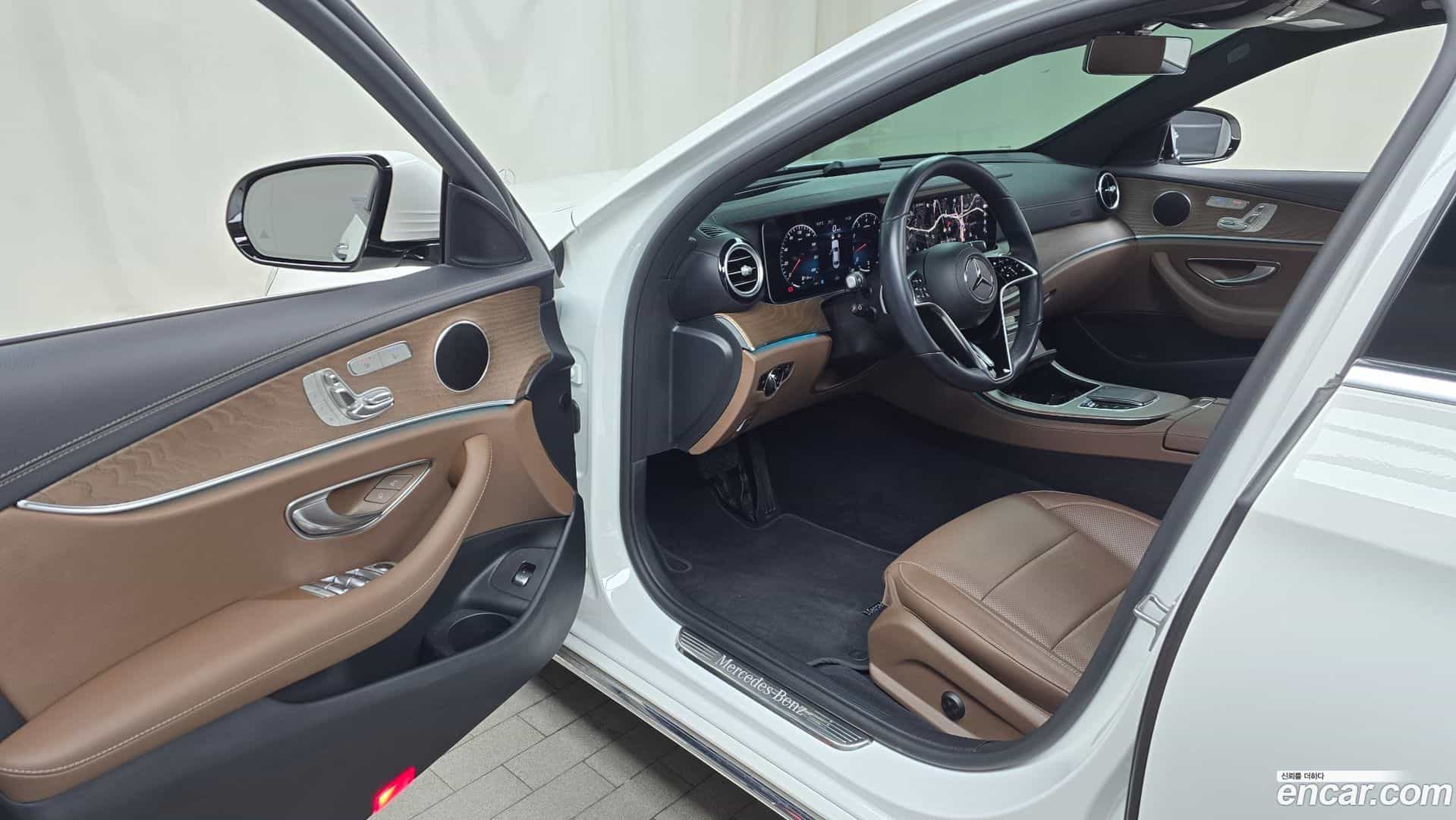 E-Class Mercedes-Benz 2021.9-INNER-010