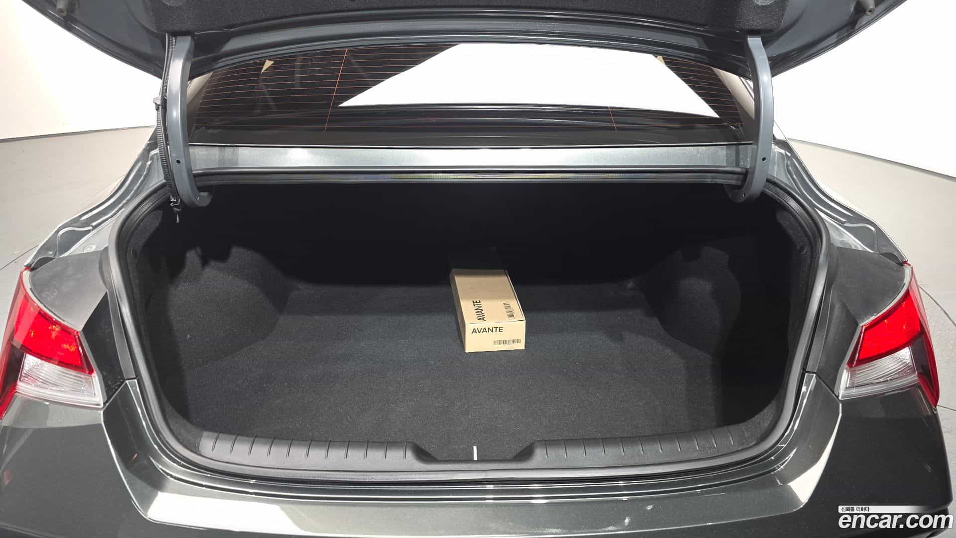 AVANTE Hyundai 2023.5-OPTION-024