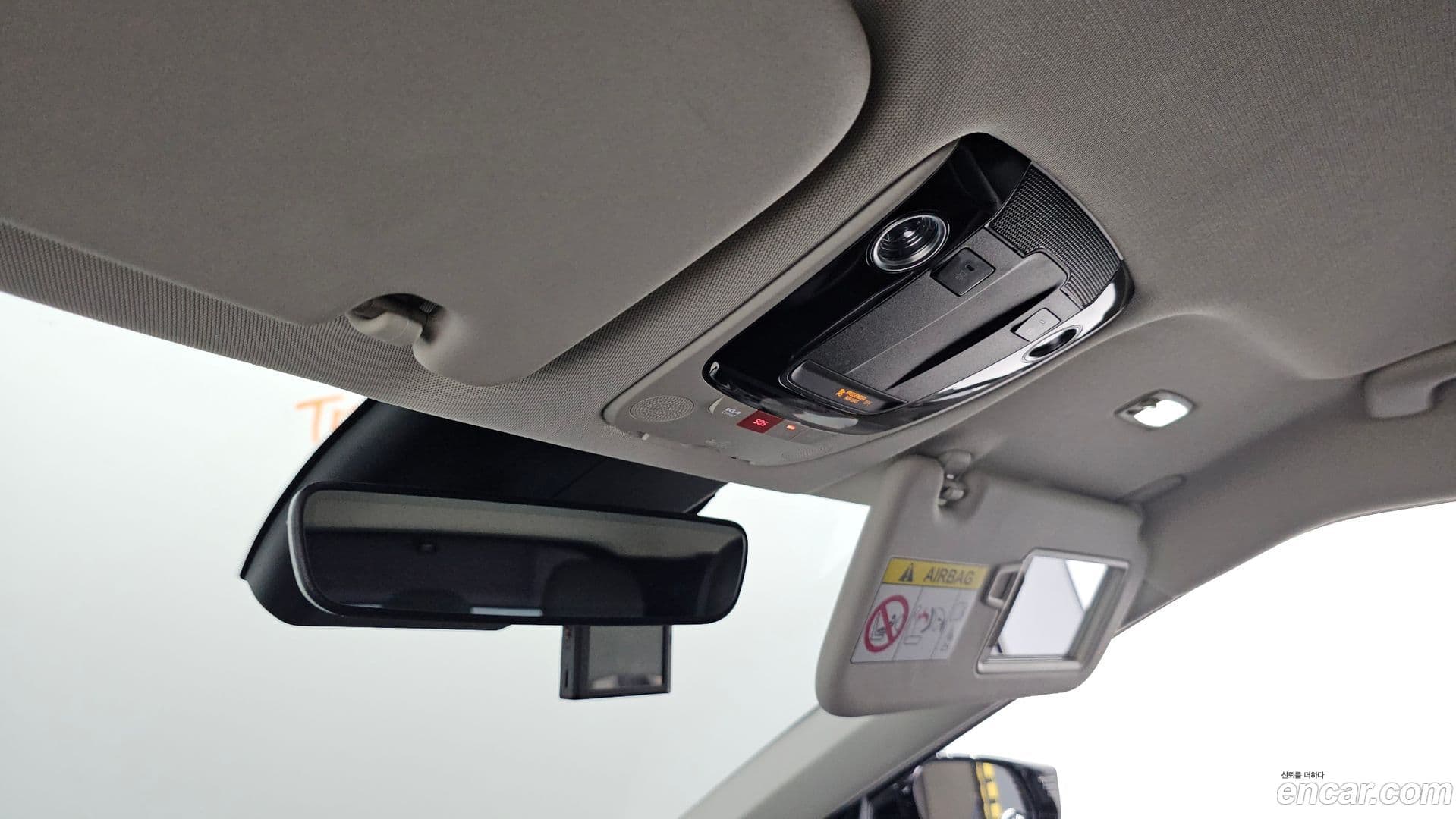 Main__Slider__Photo:EV6 Kia 2022.2-18