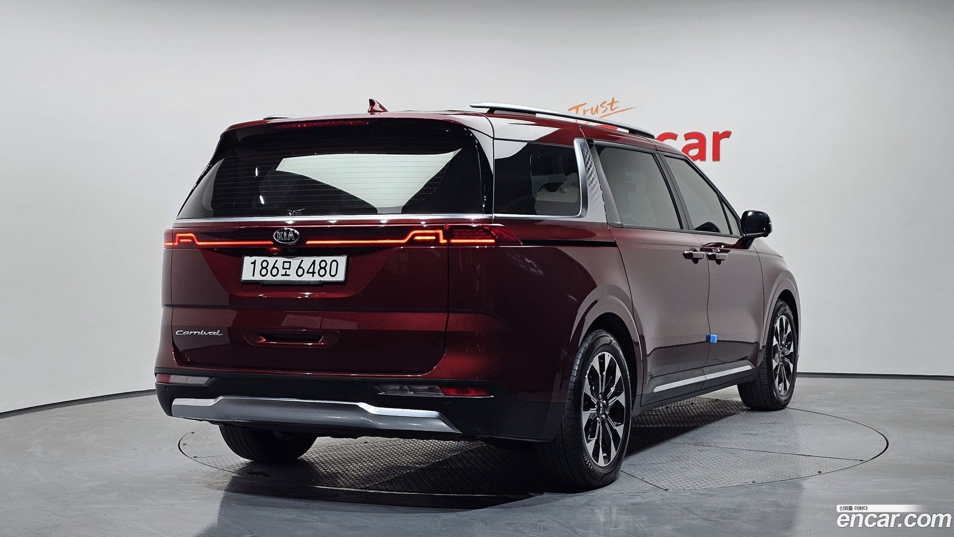 Main__Slider__Photo:Canival Kia 2020.11-1