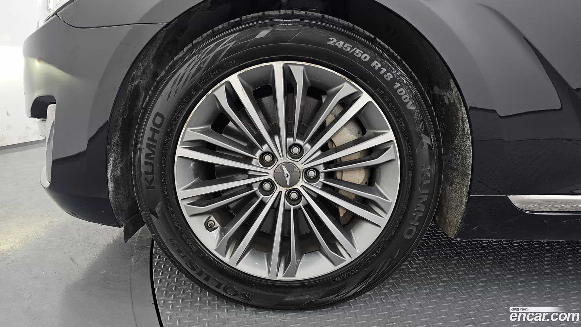 EQ900 Genesis 2016.0-OUTER-005