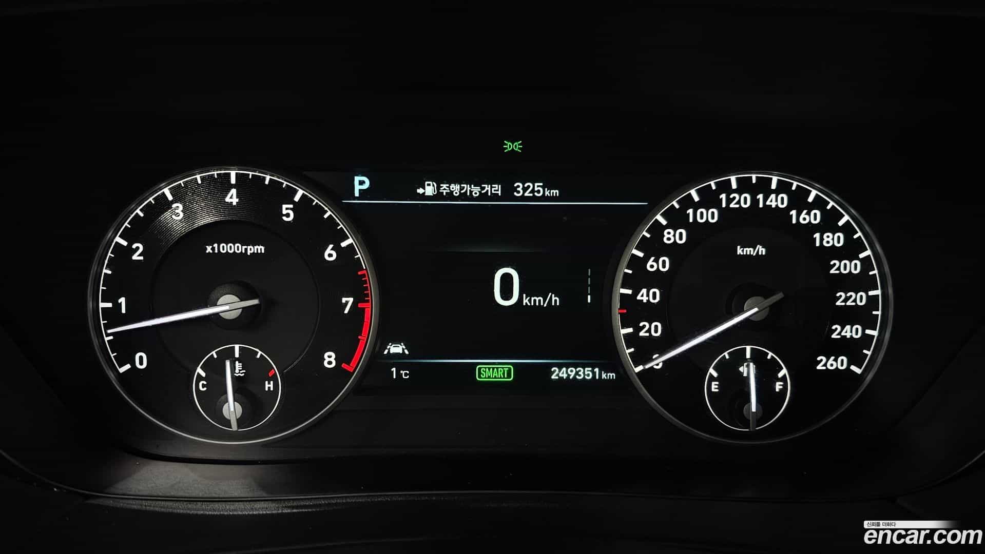 EQ900 Genesis 2016.0-INNER-008