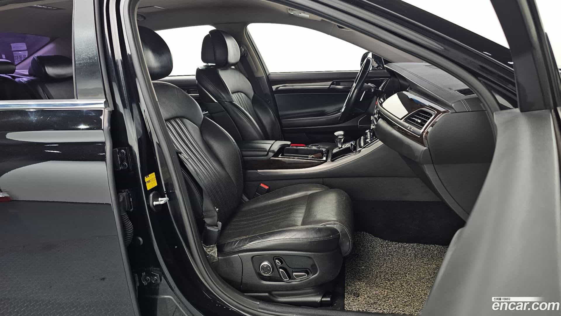 EQ900 Genesis 2016.0-INNER-010