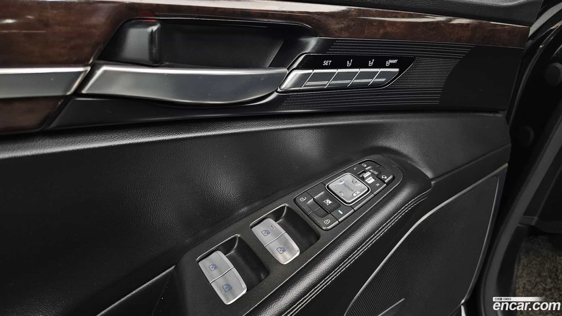 EQ900 Genesis 2016.0-OPTION-021