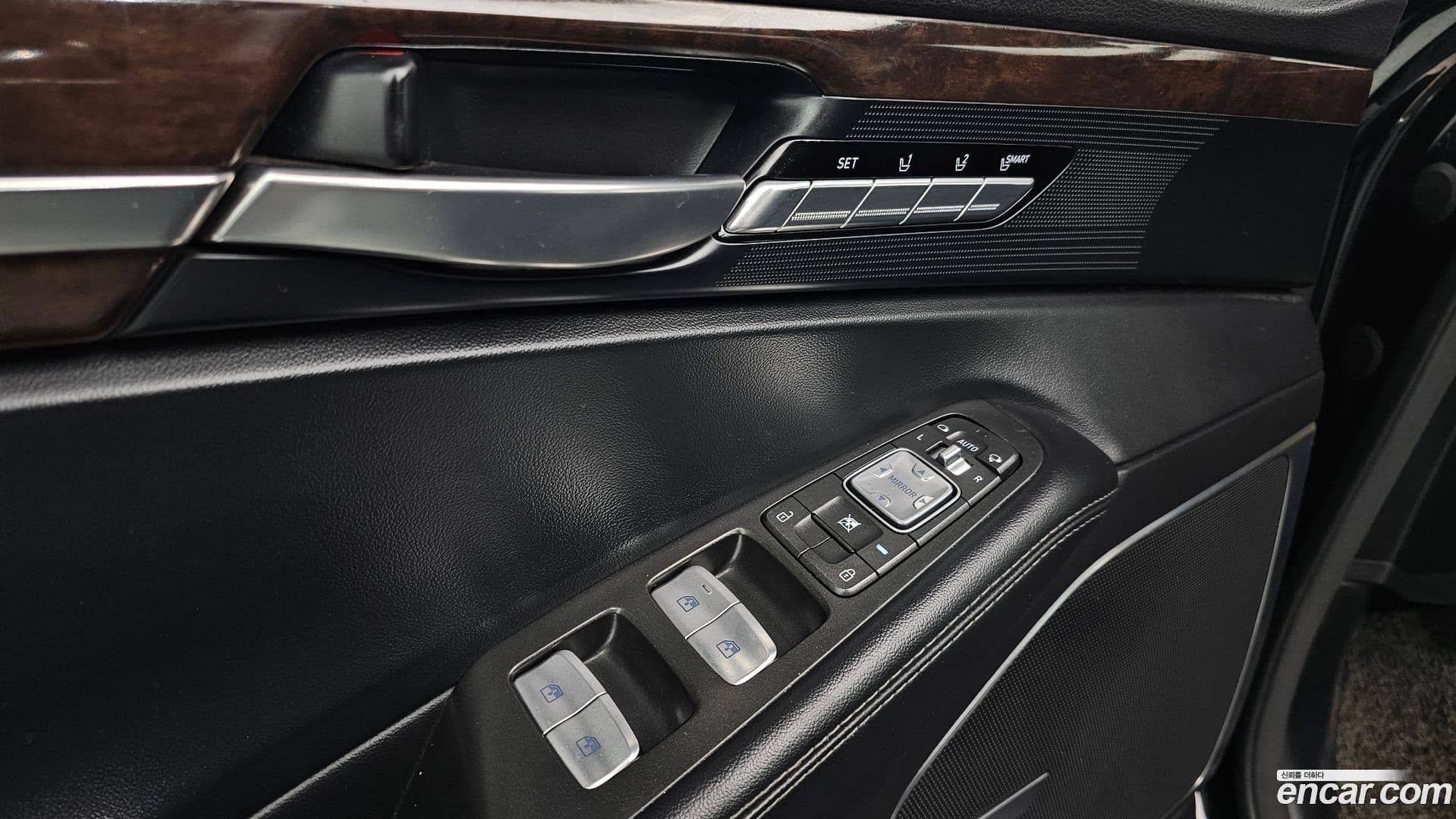 Main__Slider__Photo:EQ900 Genesis 2016.0-16