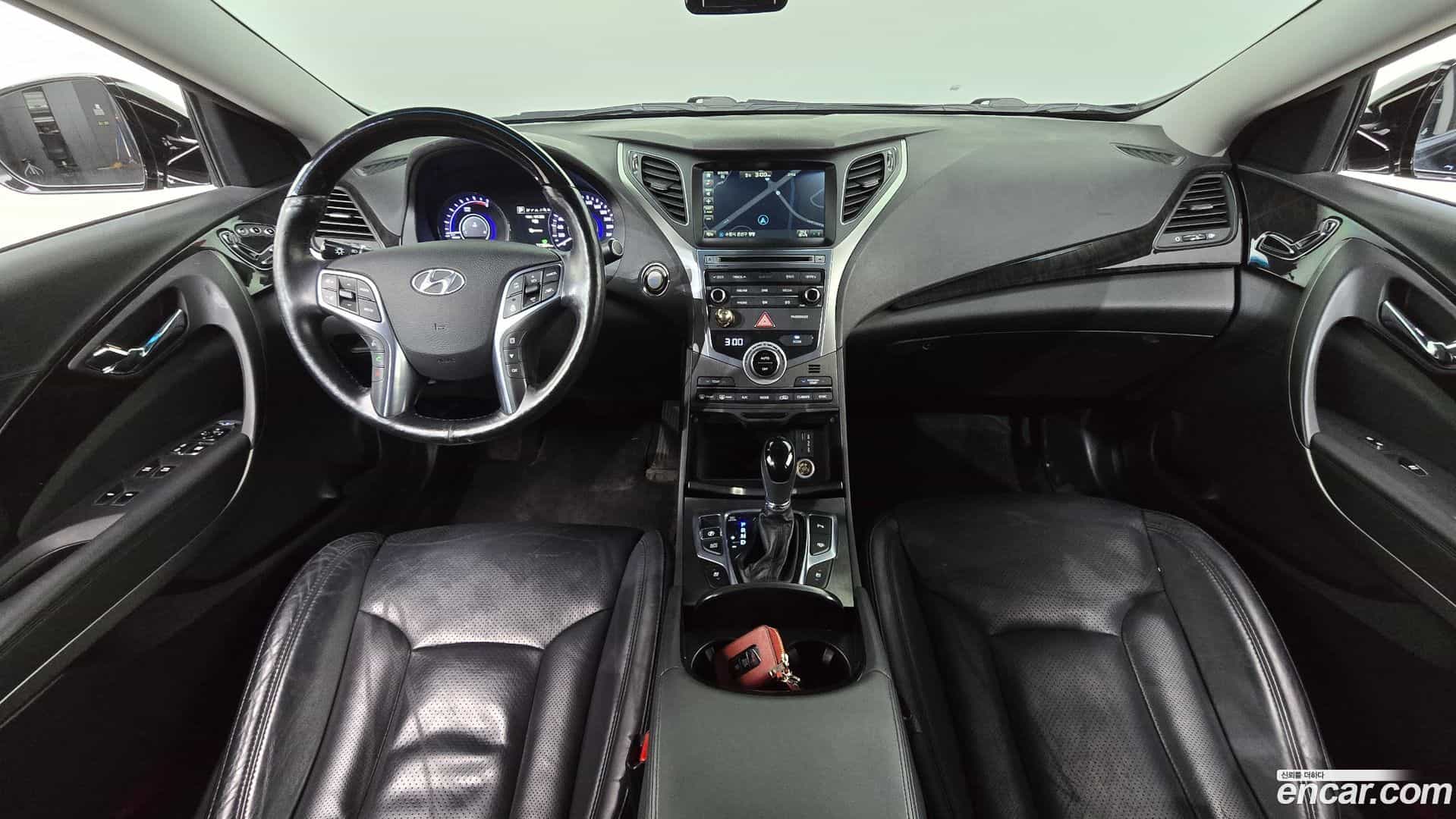 Grandeur Hyundai 2015.2-INNER-007