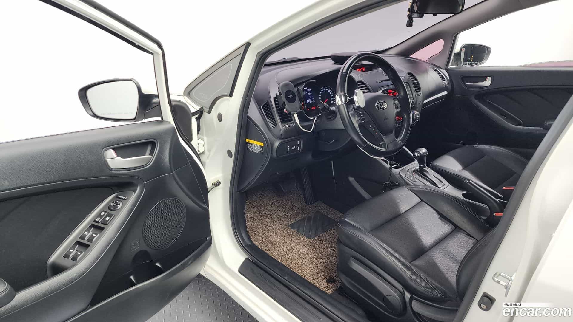 K3 Kia 2014.8-INNER-010