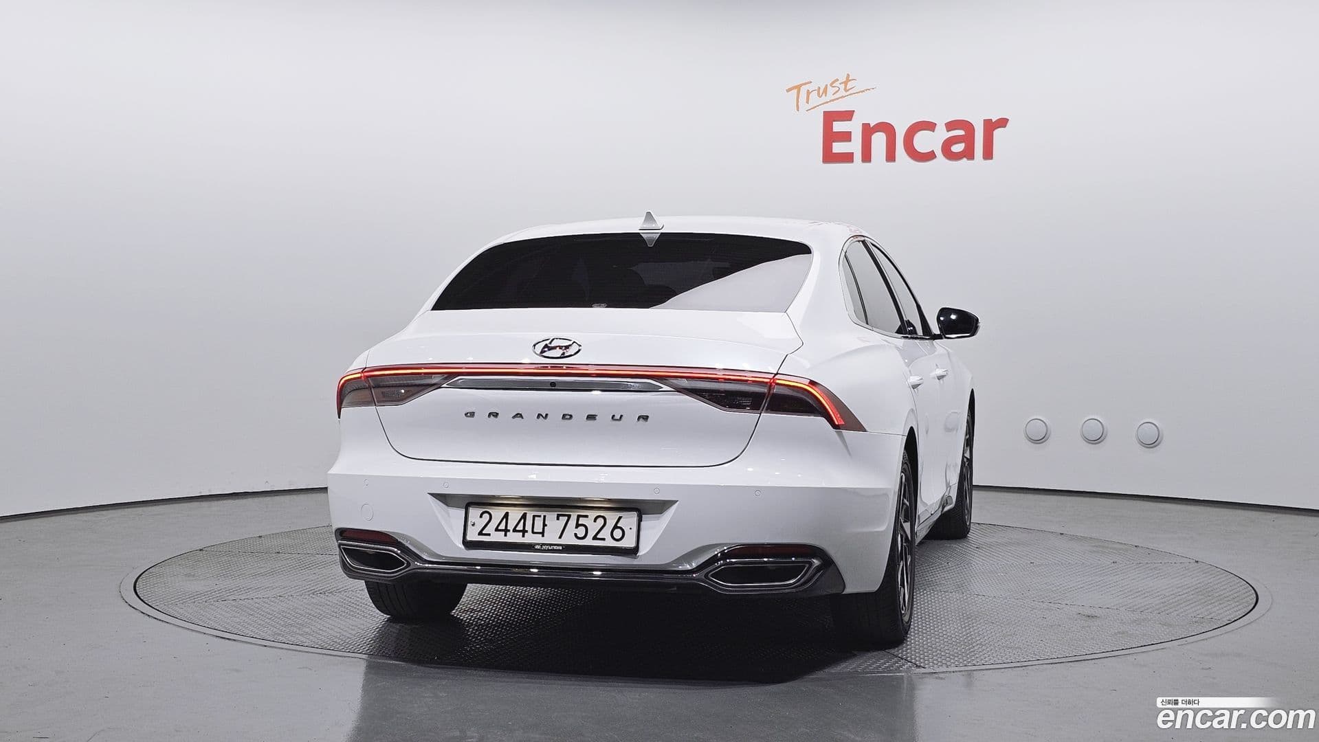 Main__Slider__Photo:Grandeur Hyundai 2021.3-3