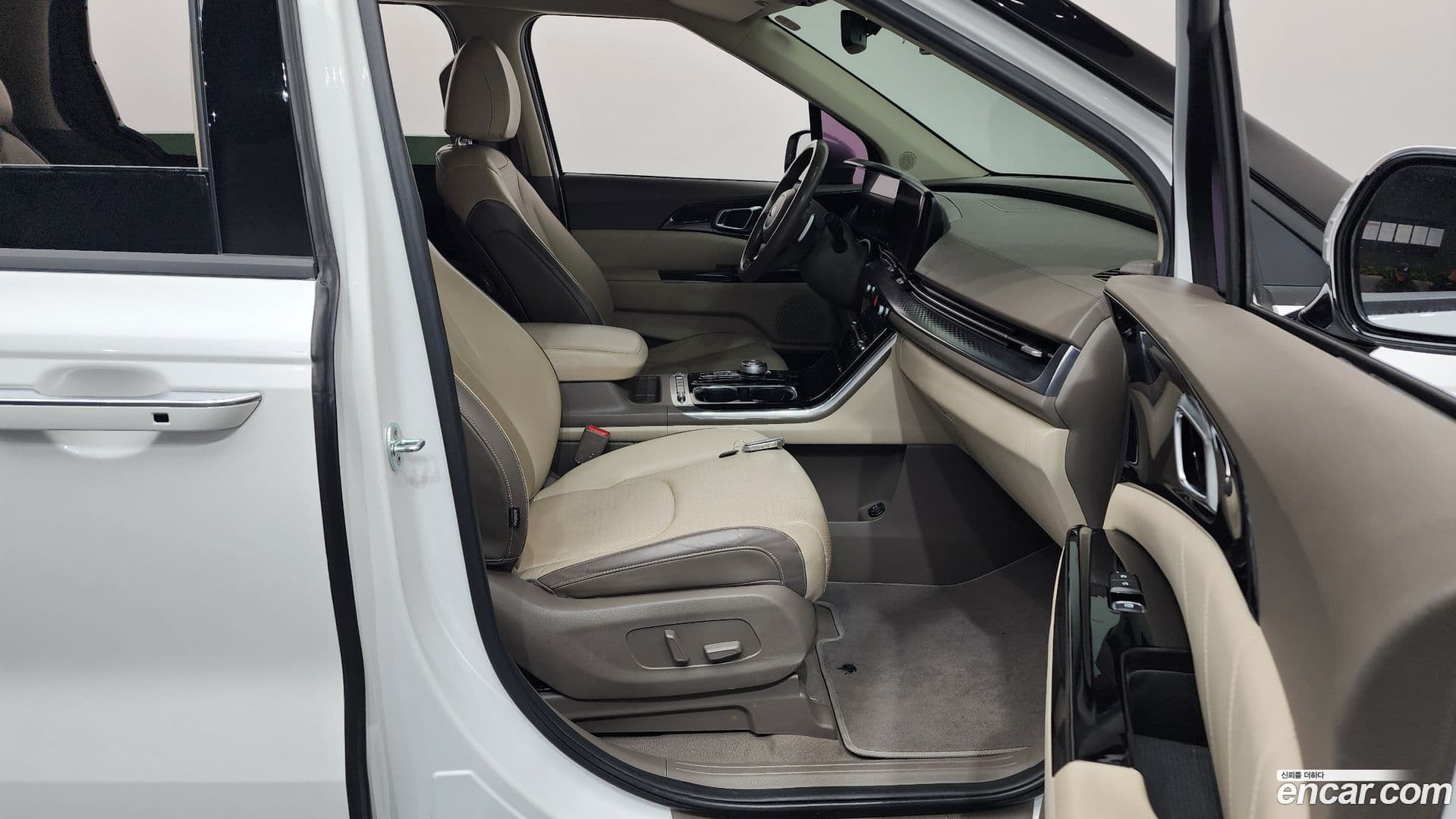 Main__Slider__Photo:Canival Kia 2021.2-10