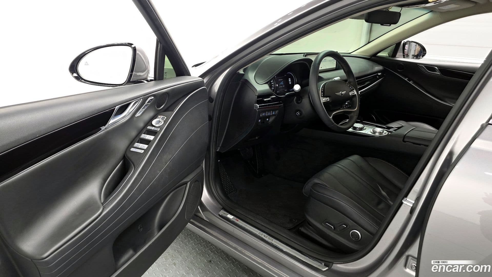 Main__Slider__Photo:G80 Genesis 2023.9-9