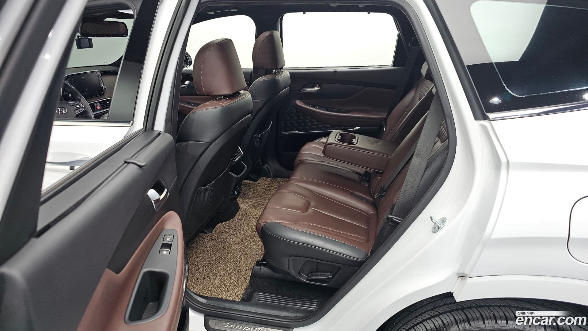 Main__Slider__Photo:Santafe Hyundai 2018.9-10