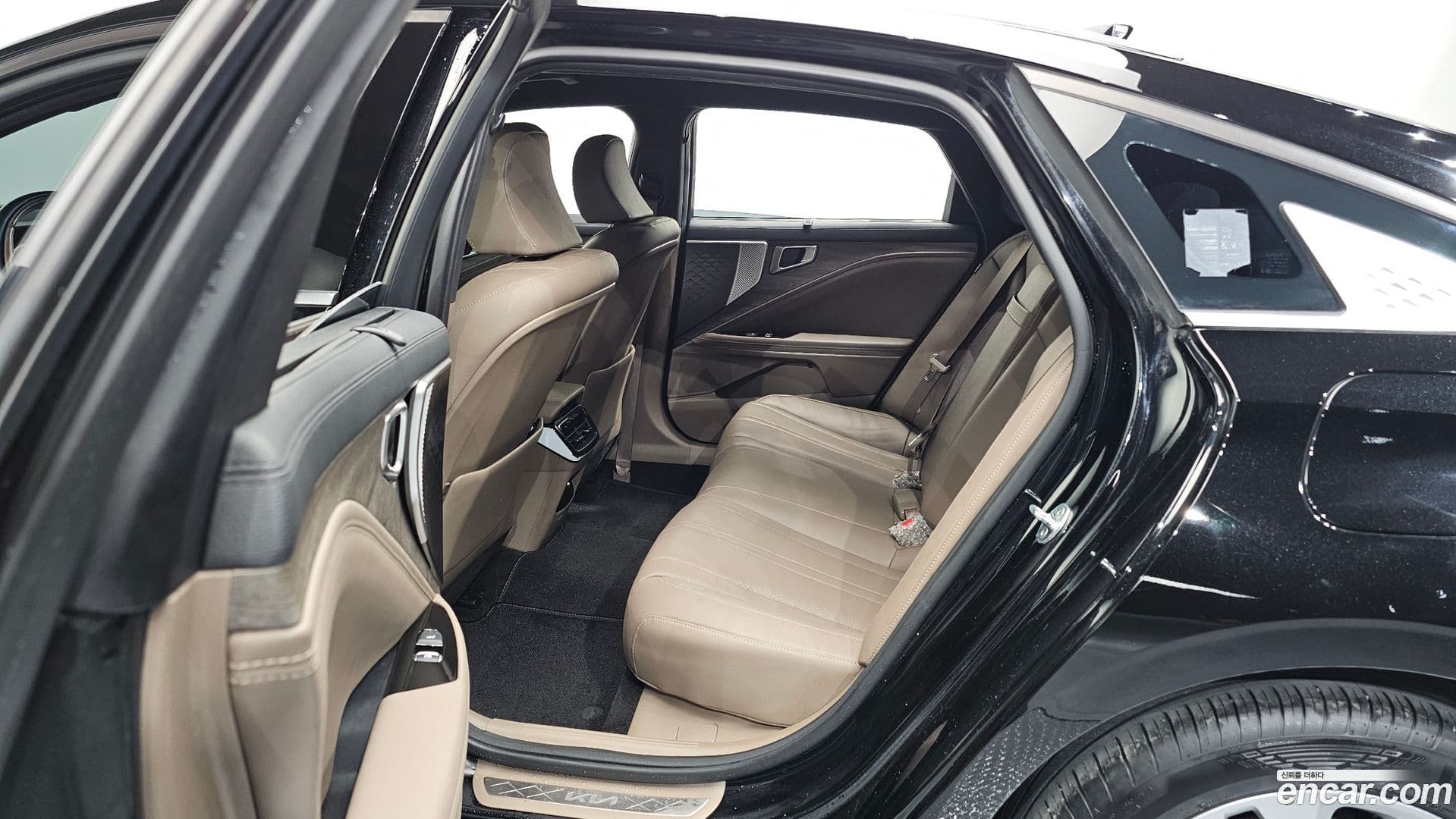 Main__Slider__Photo:K8 Kia 2021.10-10