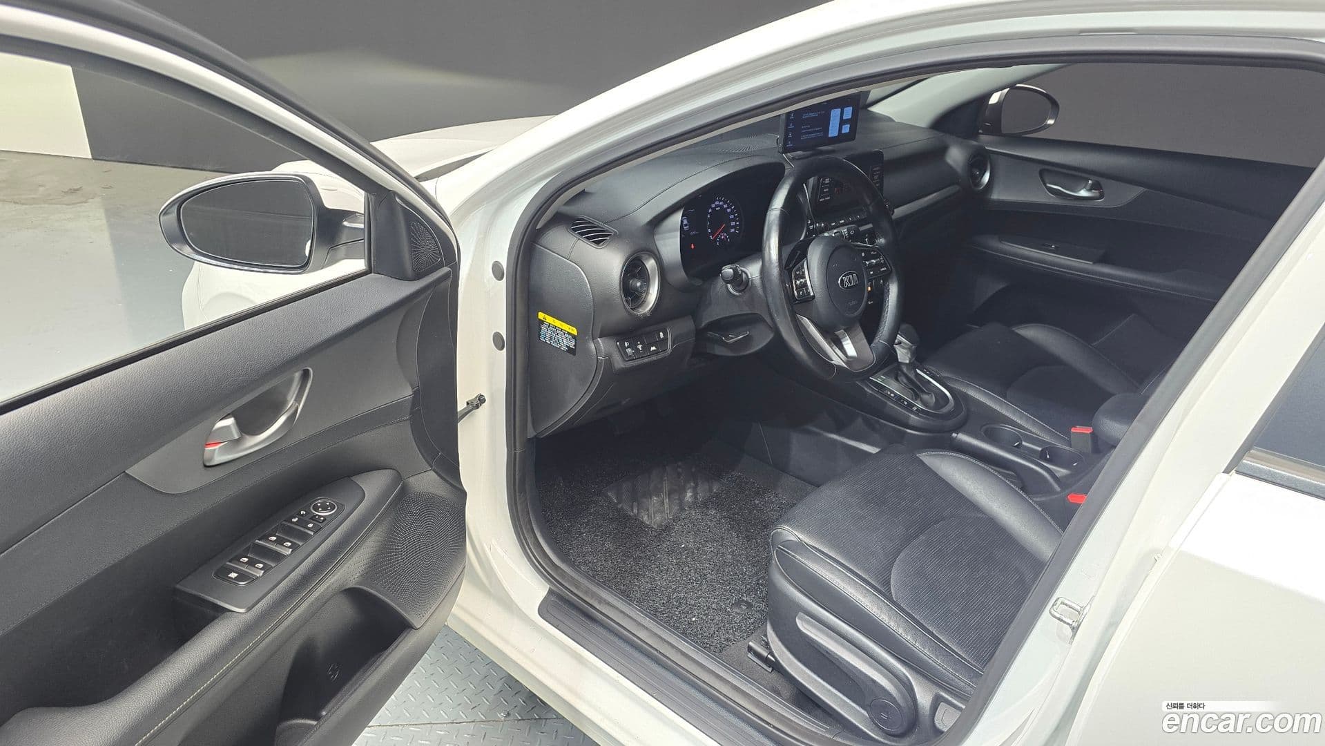 Main__Slider__Photo:K3 Kia 2019.1-9