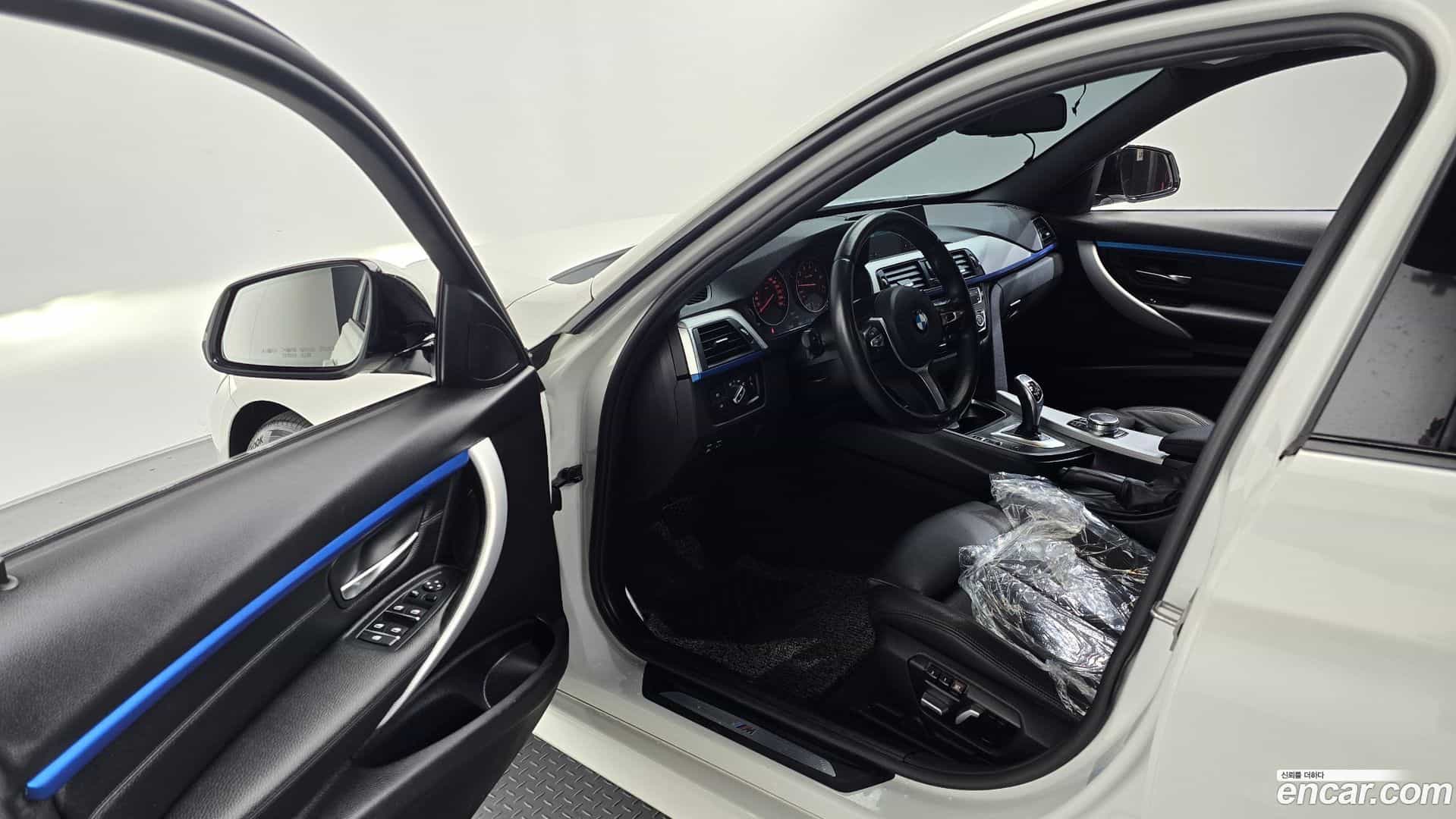 3-Series BMW 2017.9-INNER-010