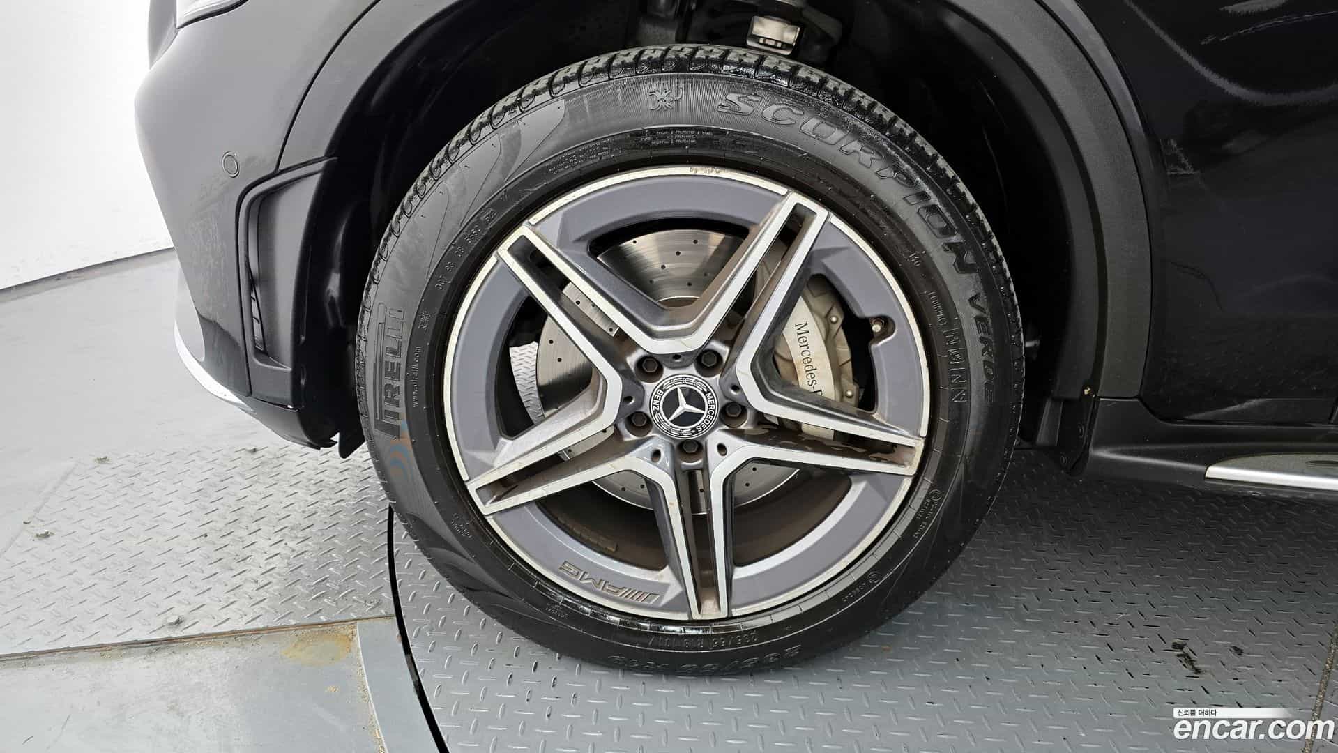 GLC-Class Mercedes-Benz 2022.6-OUTER-005