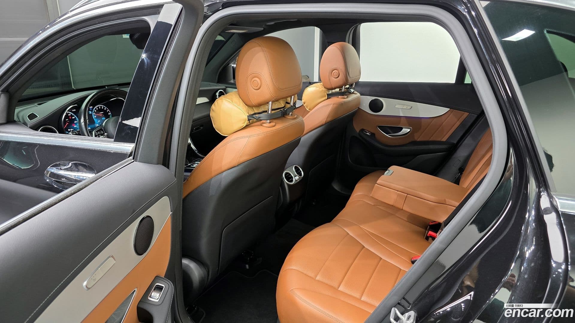 Main__Slider__Photo:GLC-Class Mercedes-Benz 2022.6-10