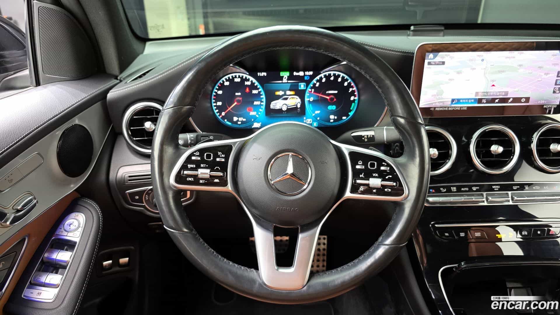 GLC-Class Mercedes-Benz 2022.6-OPTION-017