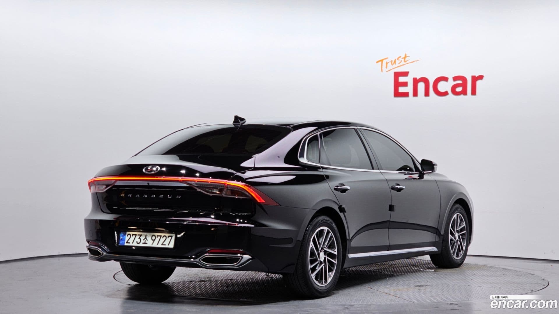 Main__Slider__Photo:Grandeur Hyundai 2021.2-1