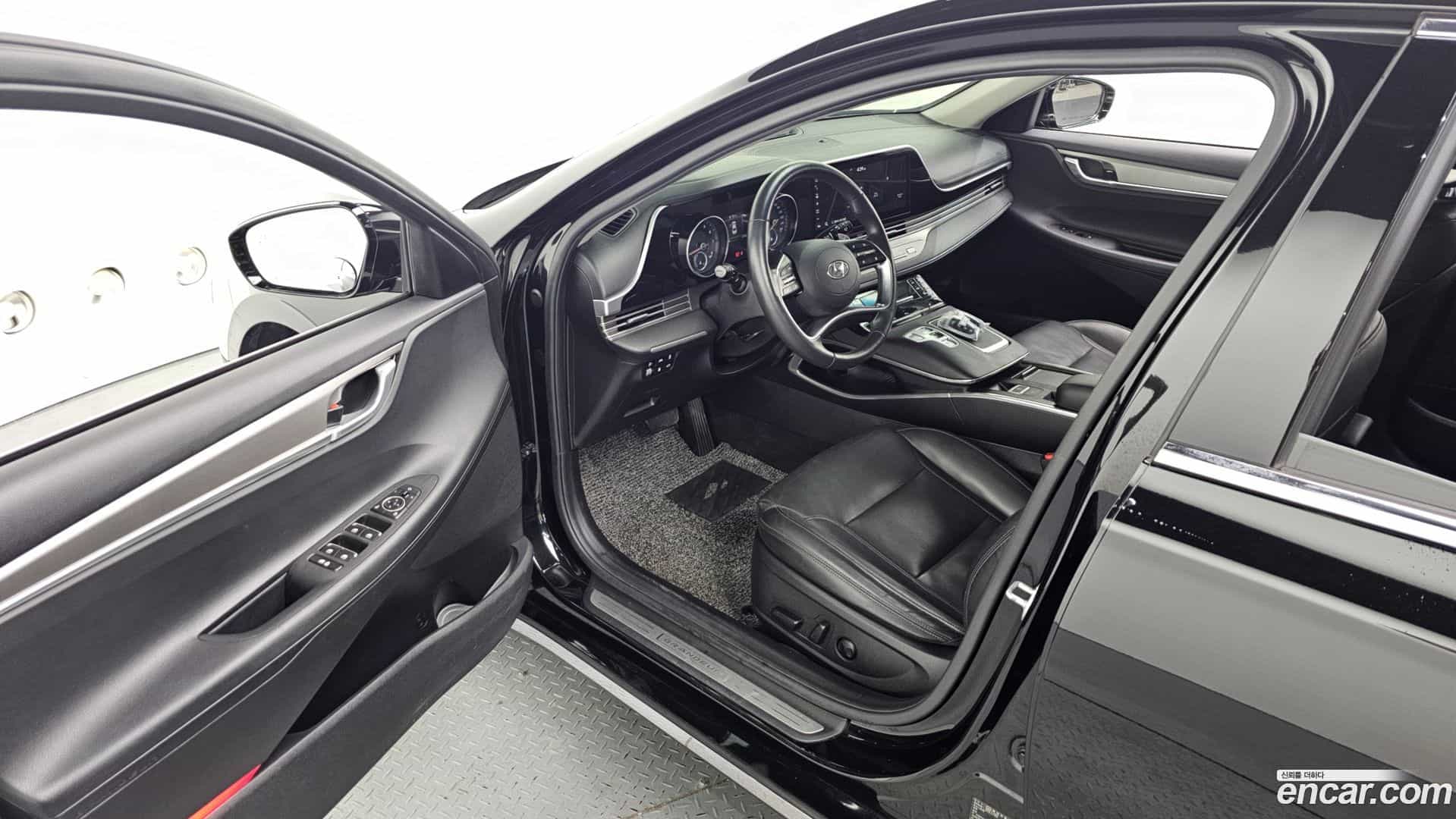 Grandeur Hyundai 2021.2-INNER-010