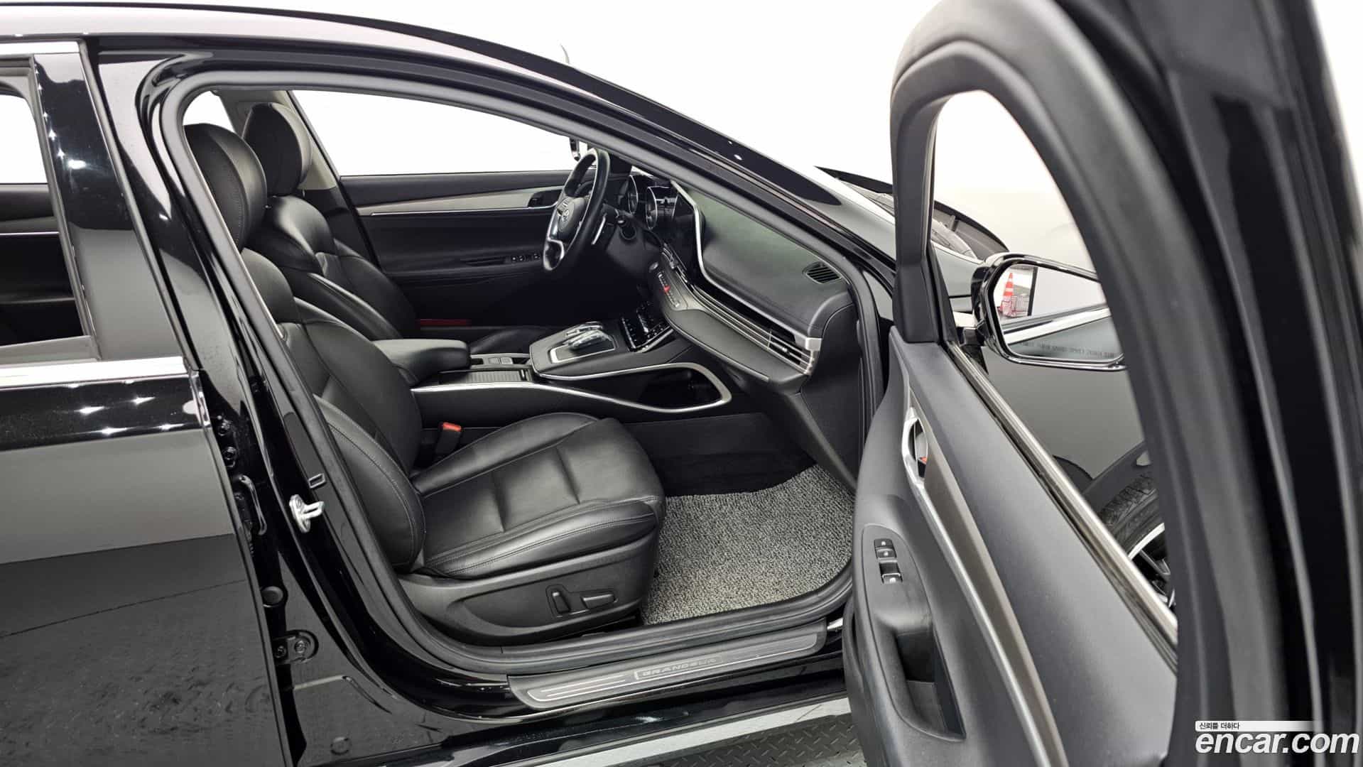 Grandeur Hyundai 2021.2-OPTION-015