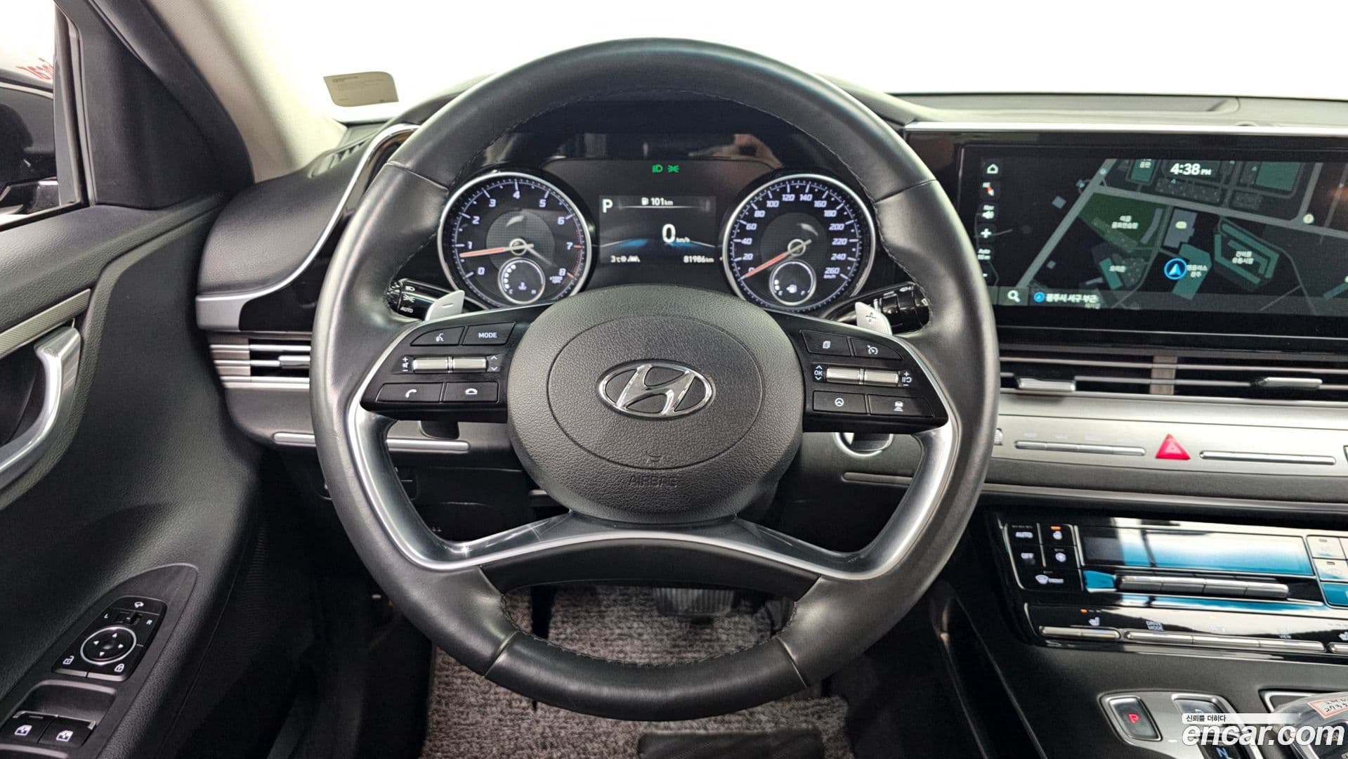 Main__Slider__Photo:Grandeur Hyundai 2021.2-12